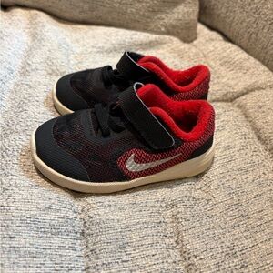 Nike toddler  Black and Red Sneakers